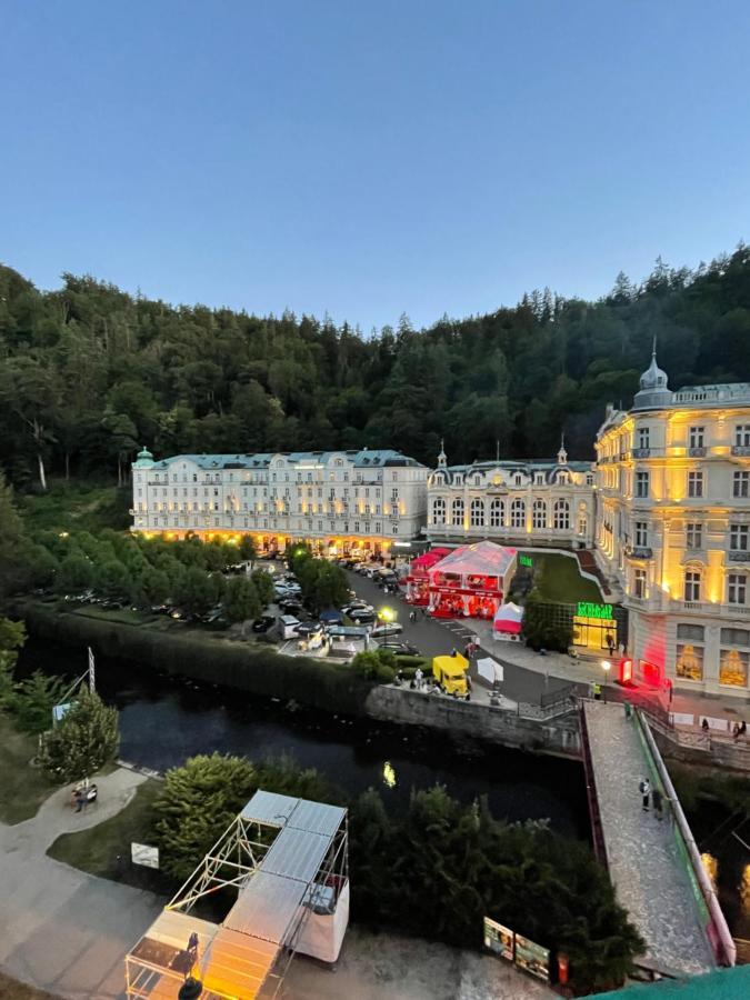Riverside Apartment Karlovy Vary Dış mekan fotoğraf